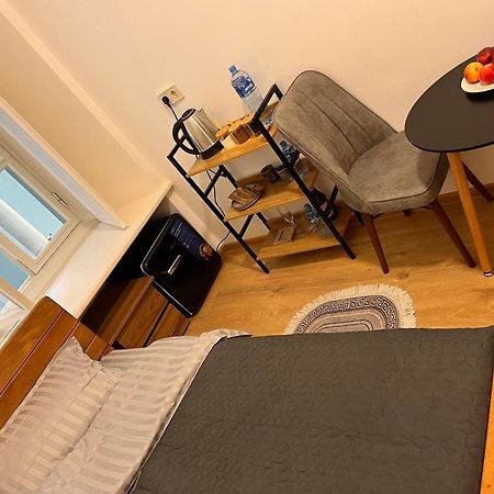 Salomes Guest Room Тбилиси Екстериор снимка