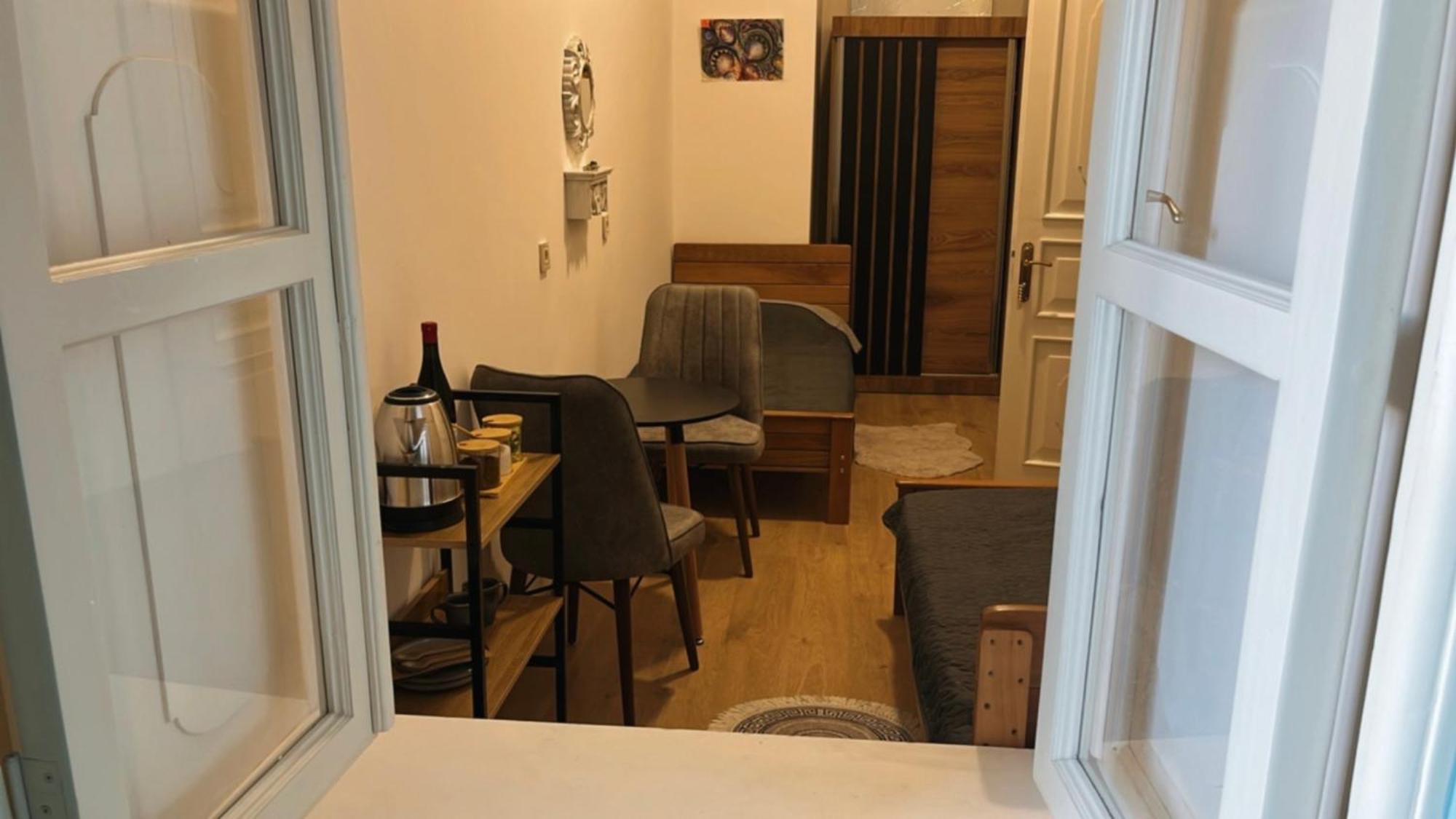 Salomes Guest Room Тбилиси Екстериор снимка