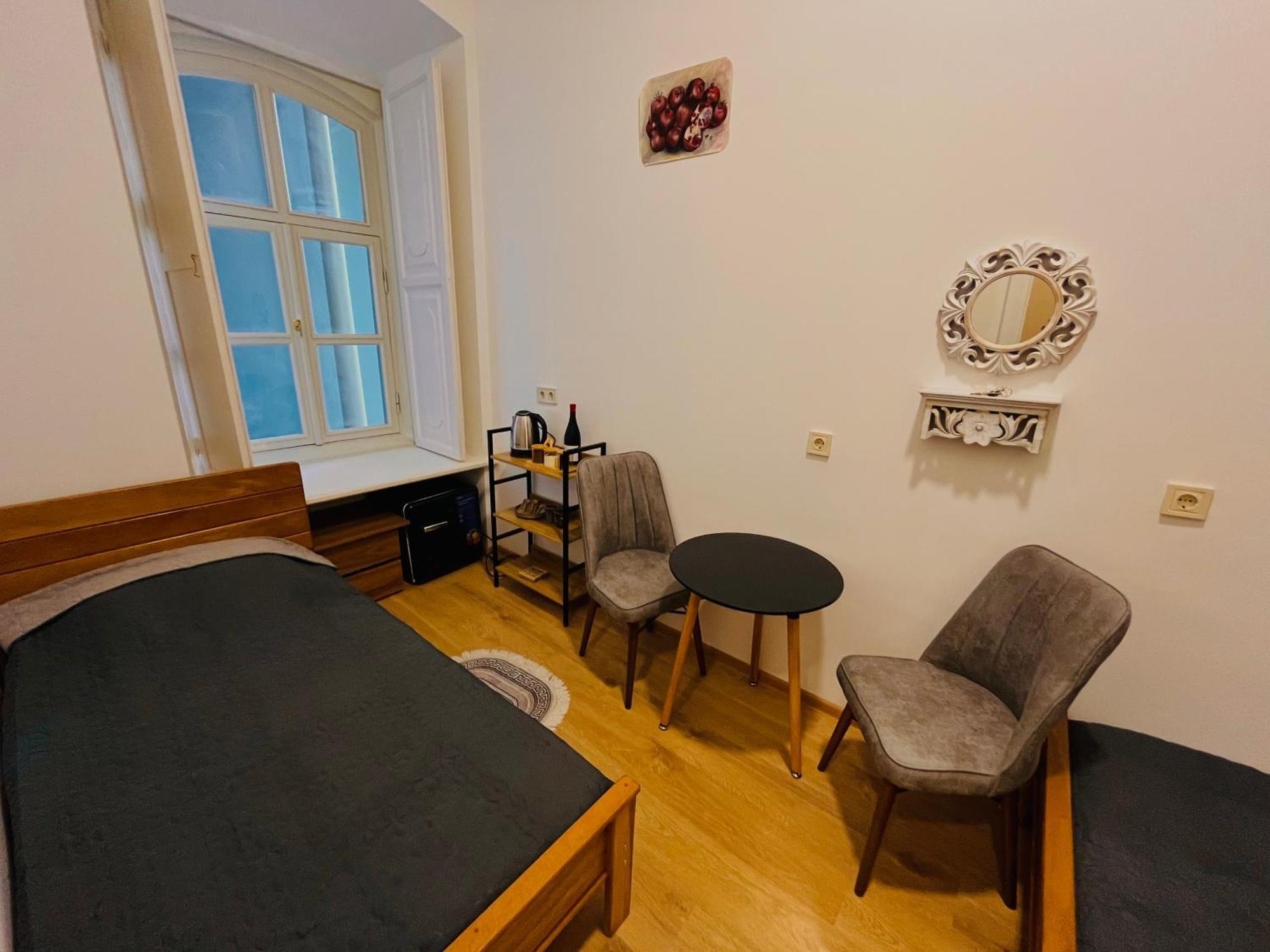 Salomes Guest Room Тбилиси Екстериор снимка