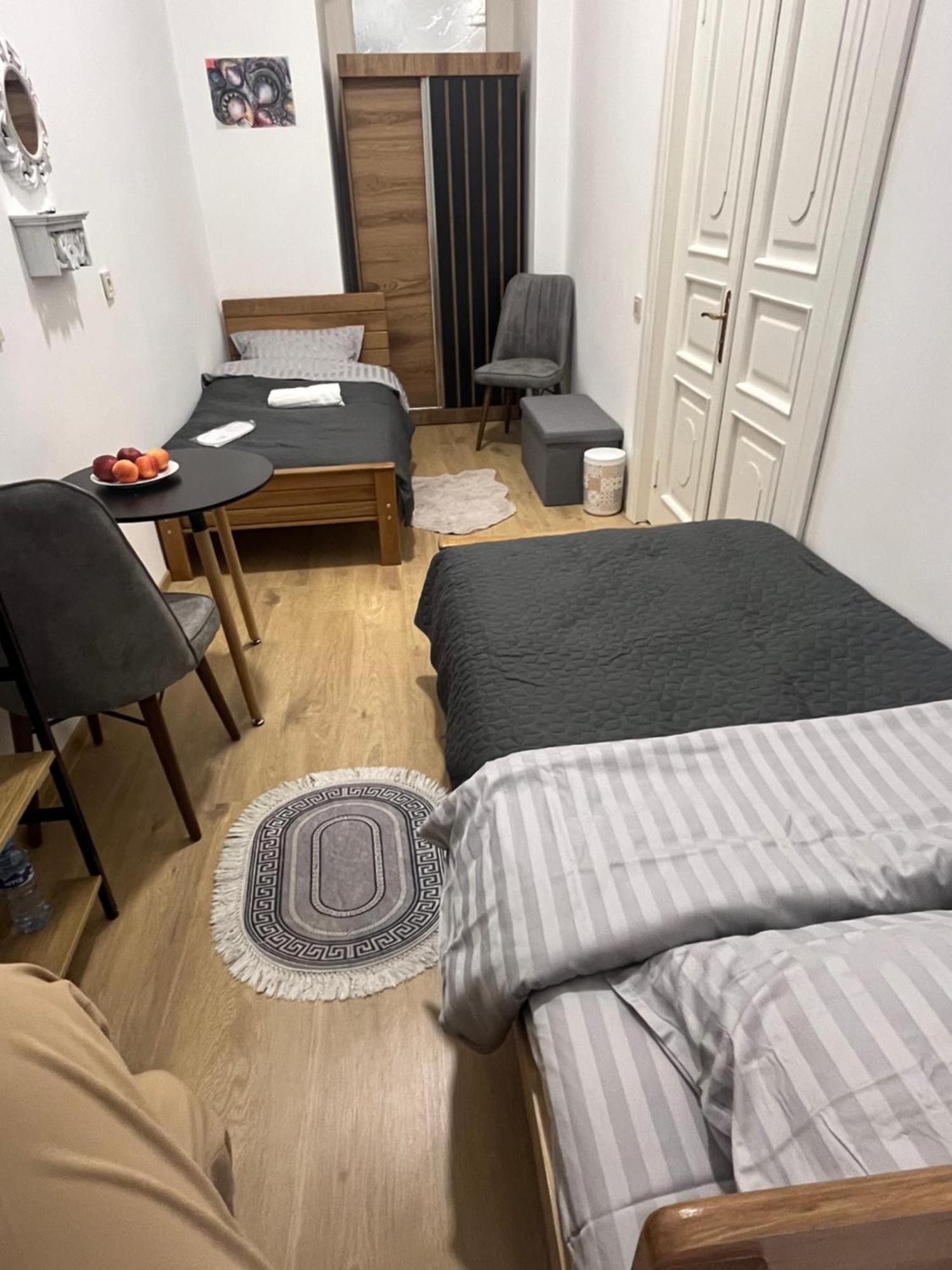 Salomes Guest Room Тбилиси Екстериор снимка