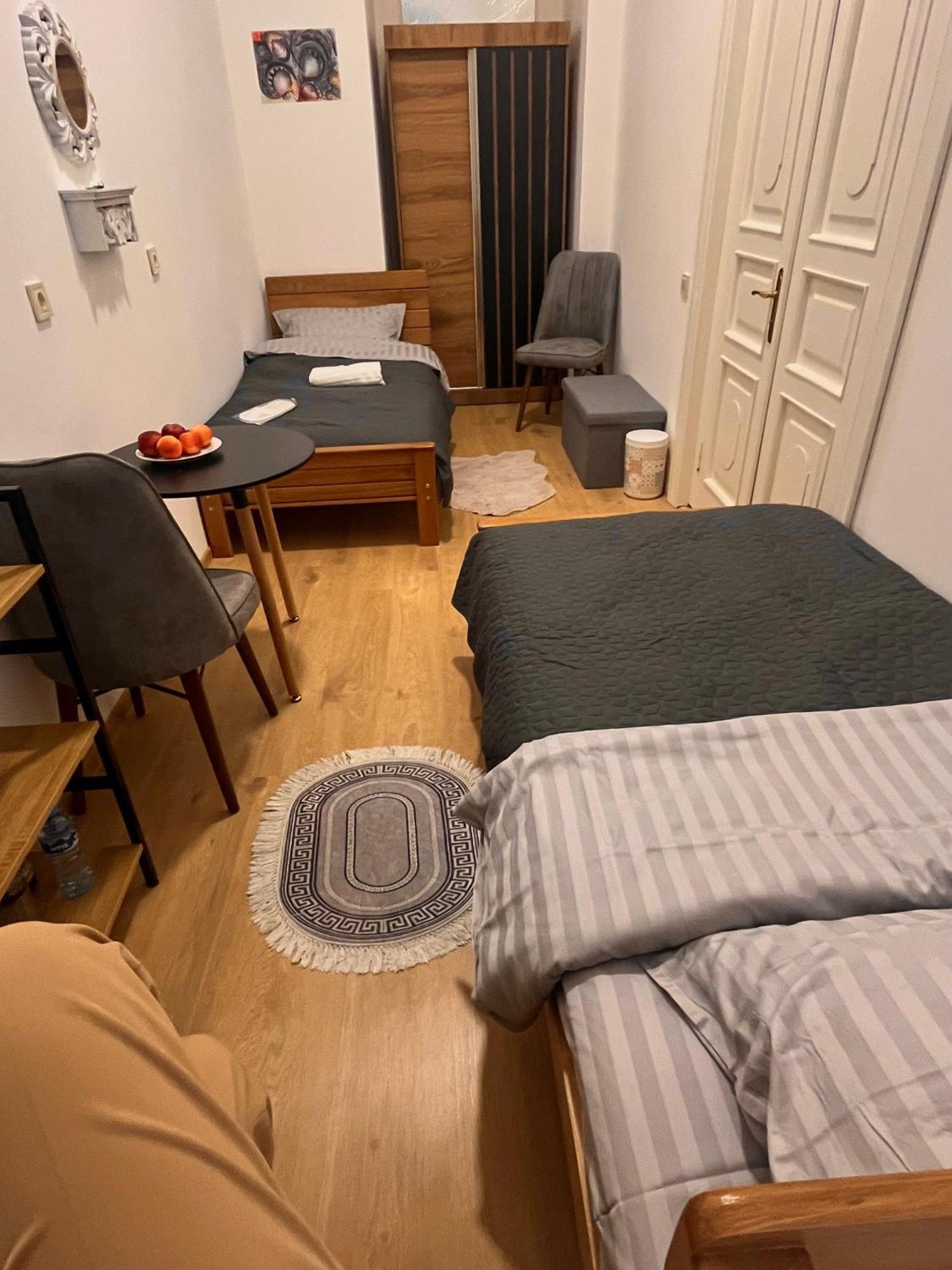 Salomes Guest Room Тбилиси Екстериор снимка
